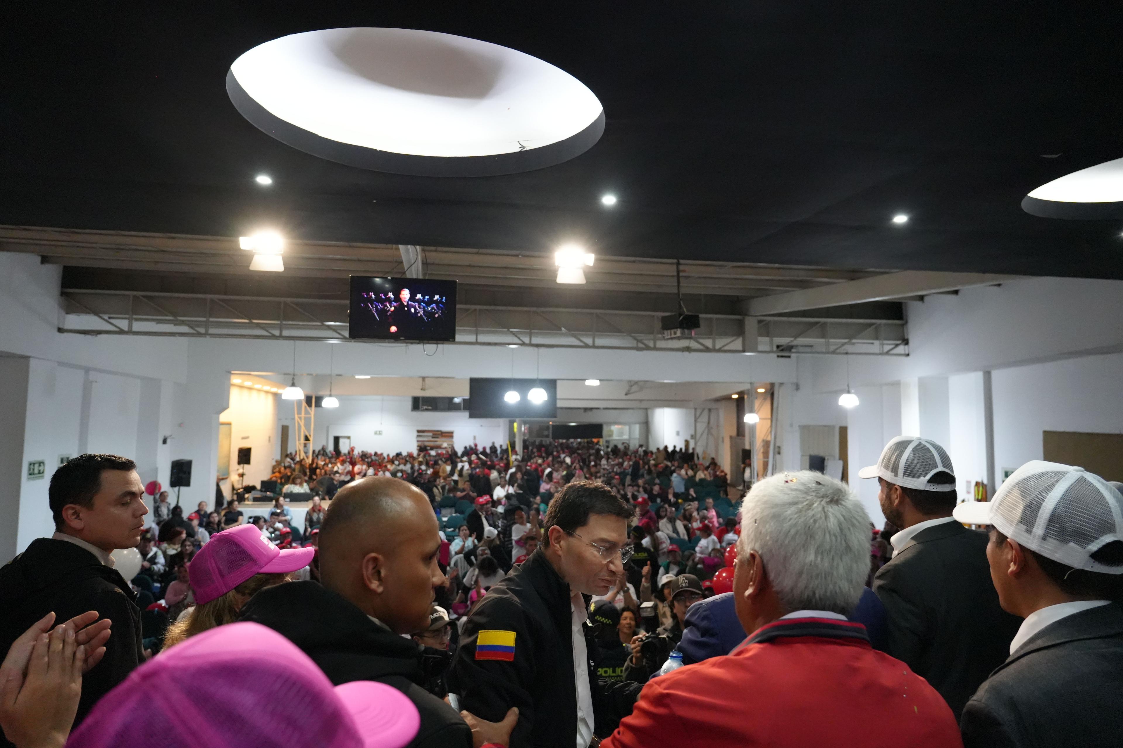 Miniatura de Pipe Córdoba oficializa su camino a la primera vuelta presidencial: “Recuperar el rumbo del país”