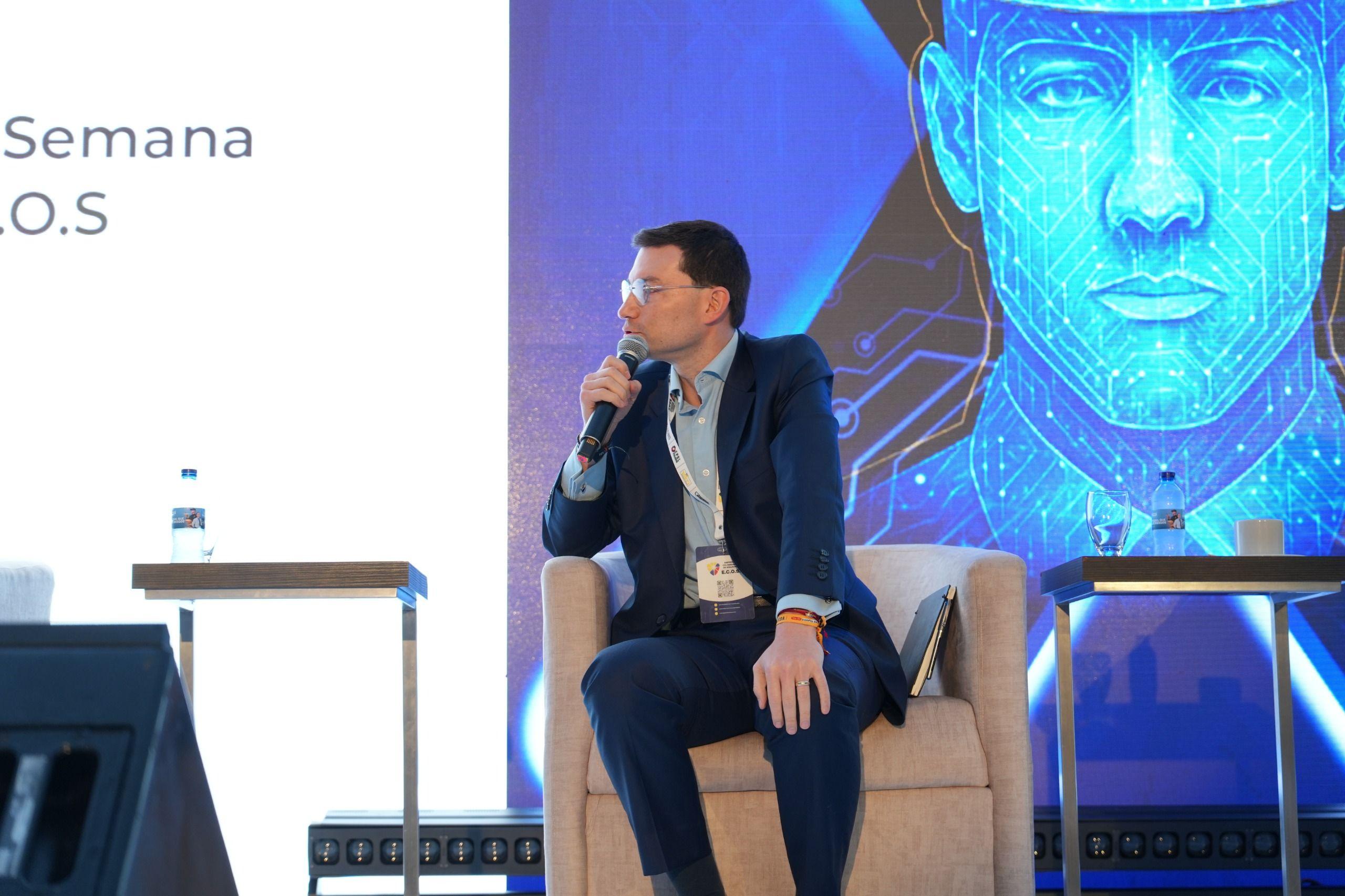 Miniatura de Felipe Córdoba propone un Estado eficiente y con resultados