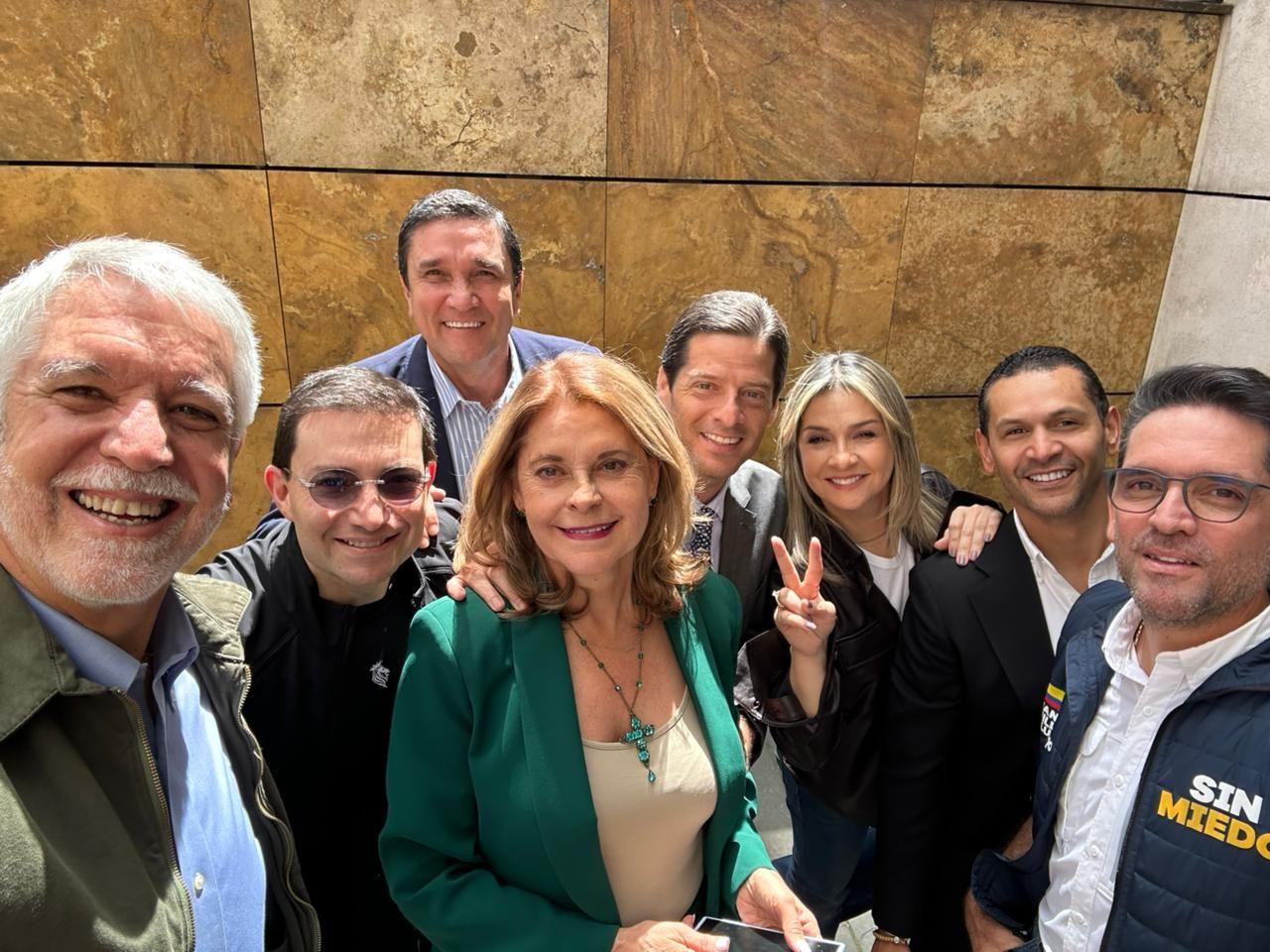 Miniatura de Pipe Córdoba impulsa la unión de los líderes de derecha para 2026